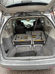 2011 Toyota Sienna - Photo 11