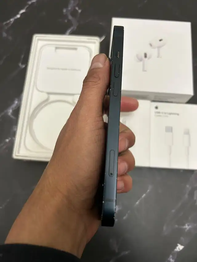 iPhone 14 128gb 79% battery Airpods/Adapter/Delivery - Photo 4