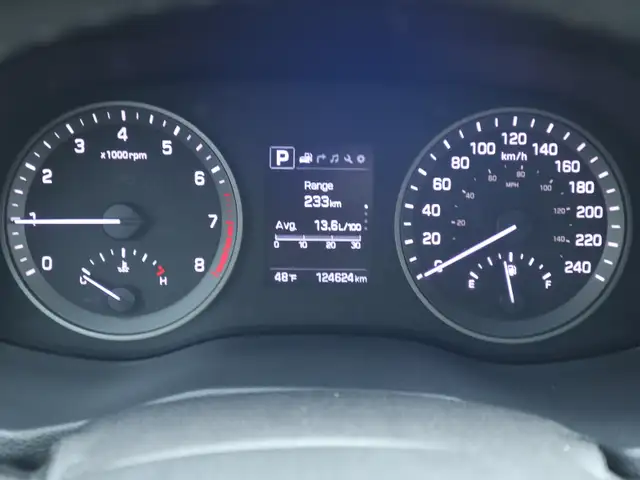 2017 Hyundai Tucson LOADED - Photo 2