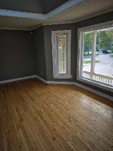 3 Bedroom Main Floor of House - Photo 4