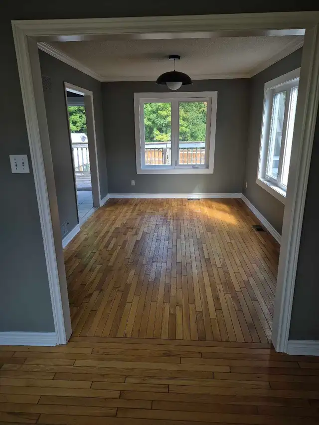 3 Bedroom Main Floor of House - Photo 5
