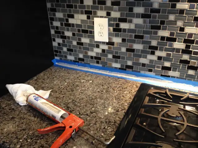 New Caulking Washroom,Shower,Bathtub,Sinks - Photo 2