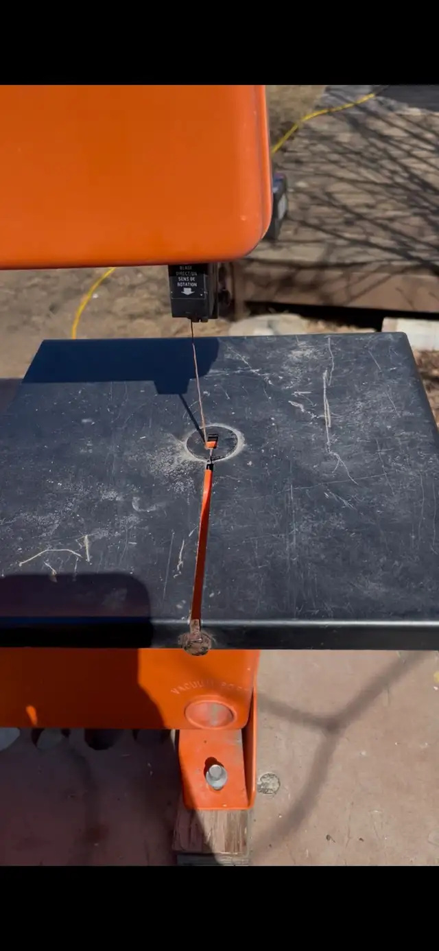 Black and Decker Band Saw - Photo 3