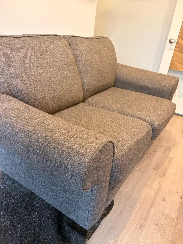 couch for sale - Photo 2