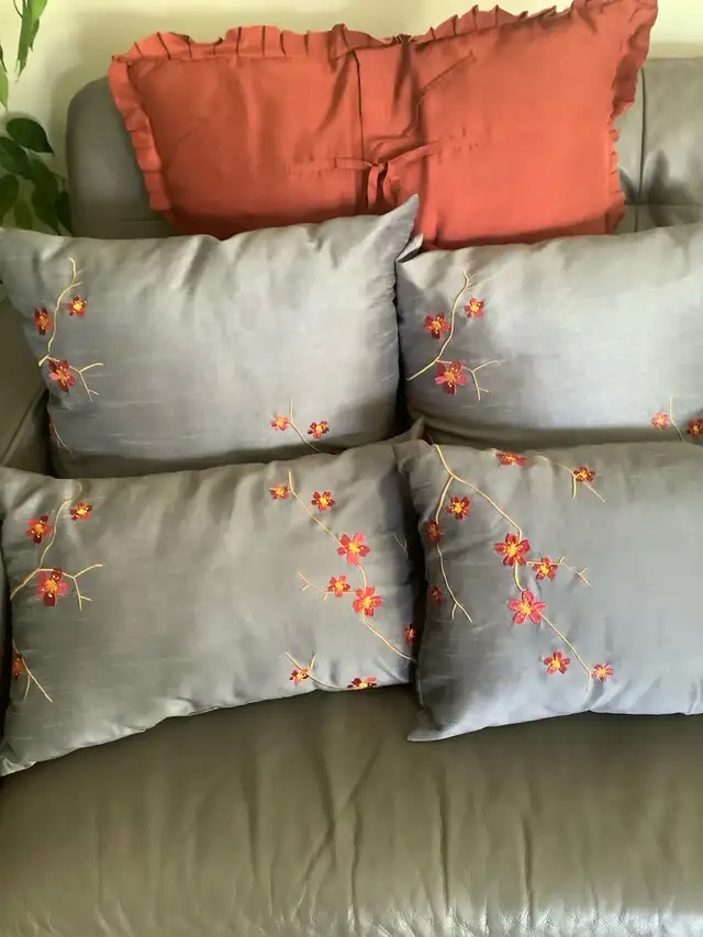 toss cushions