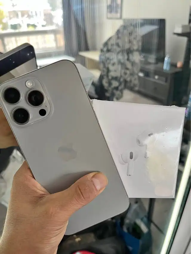 iPhone 15 pro max 256 gb 82% battery Airpods Pkg/Delivery