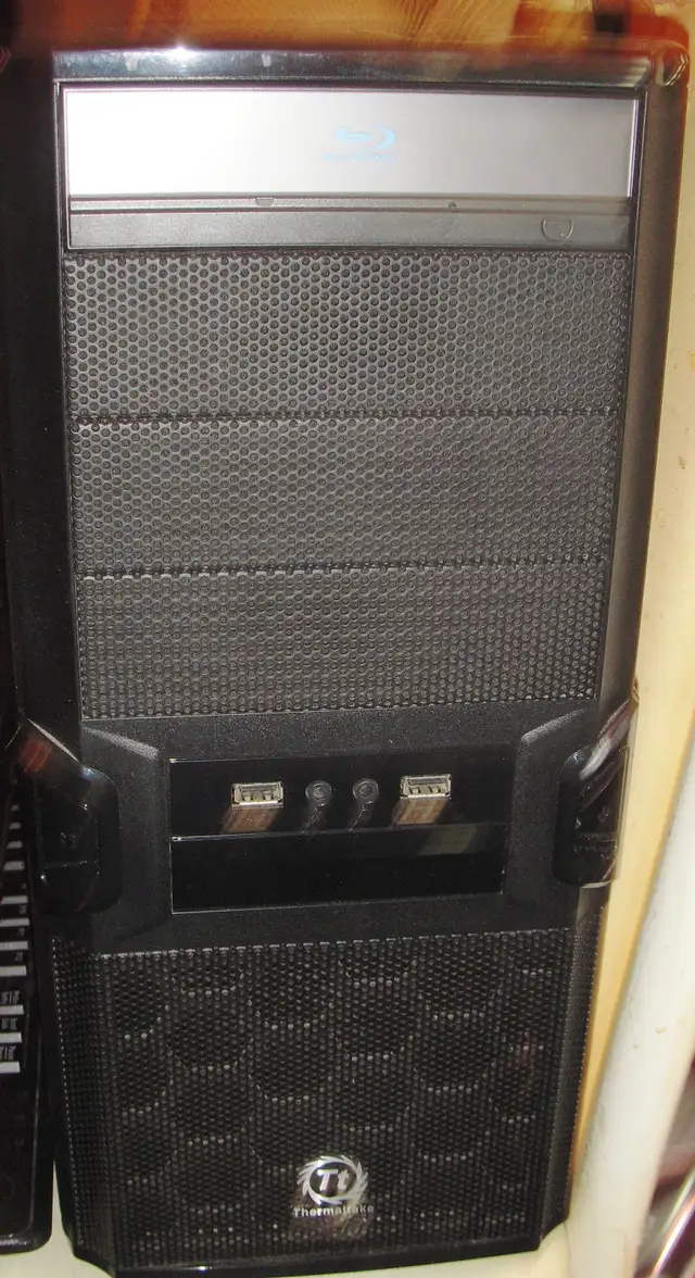 New 7th GenI7 7700K 4.5 GHZ Quad 32 Gigs DDR4  M.2 SSD  WiFi