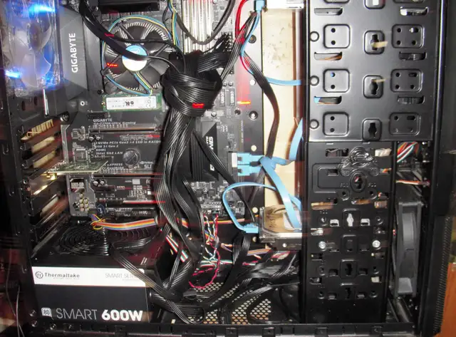 New 7th GenI7 7700K 4.5 GHZ Quad 32 Gigs DDR4  M.2 SSD  WiFi - Photo 2