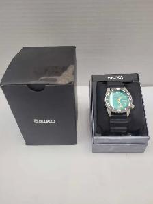 Seiko Automatic Watch (Turquoise Face) - Photo 2