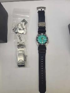 Seiko Automatic Watch (Turquoise Face) - Photo 3