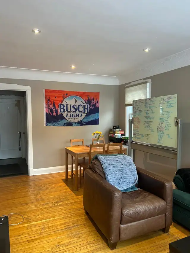 McMaster University Single Room Available For Rent - Photo 7