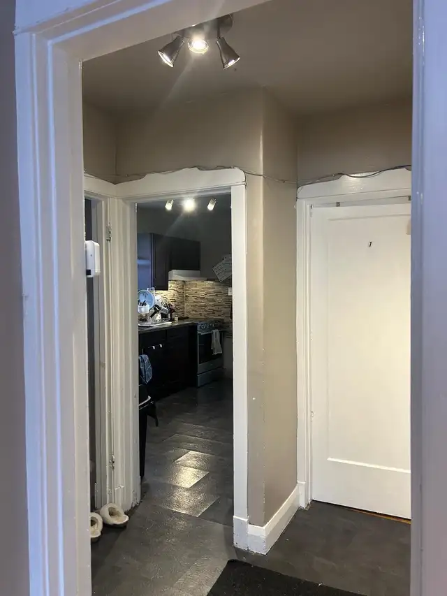McMaster University Single Room Available For Rent - Photo 8