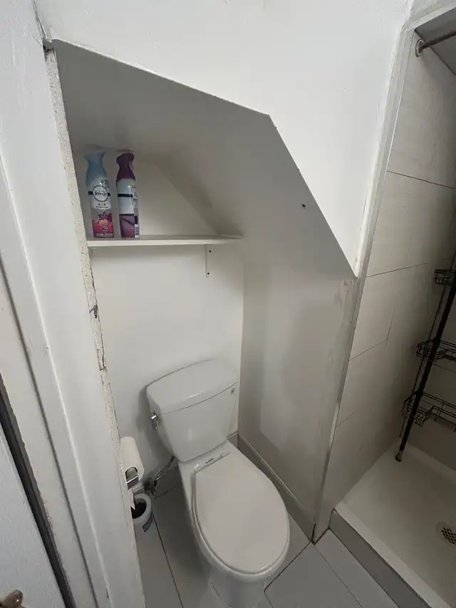 McMaster University Single Room Available For Rent - Photo 12