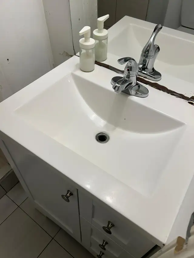 McMaster University Single Room Available For Rent - Photo 13