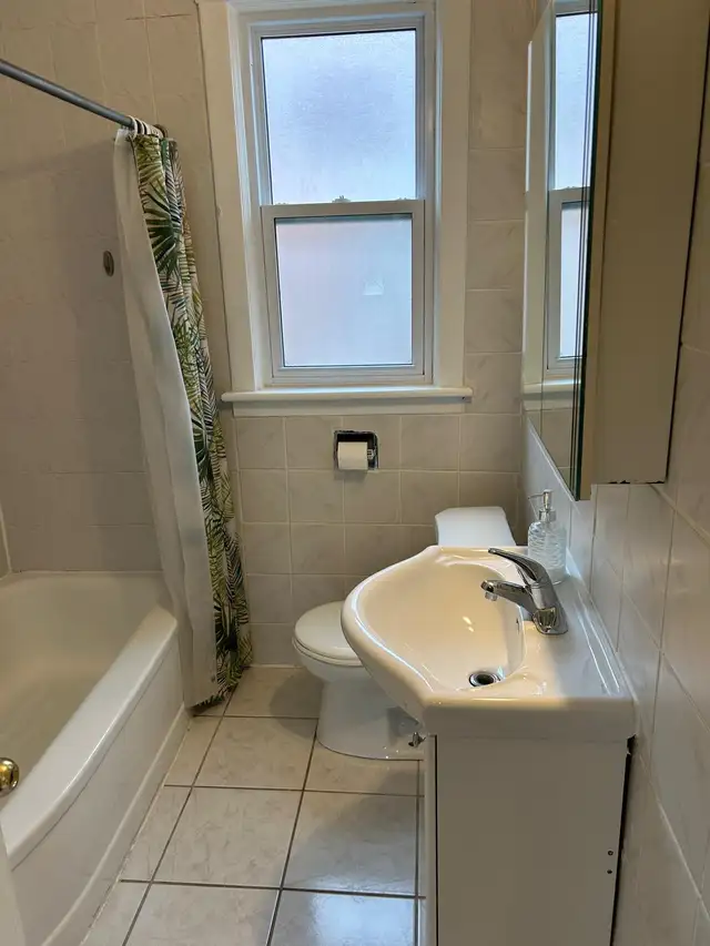 McMaster University Single Room Available For Rent - Photo 14