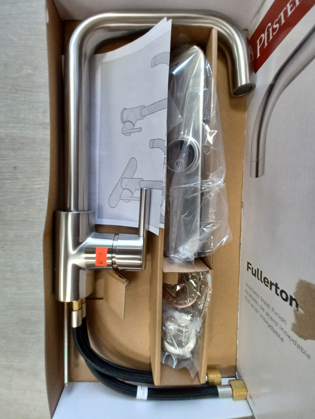 Kitchen Faucet - Photo 2