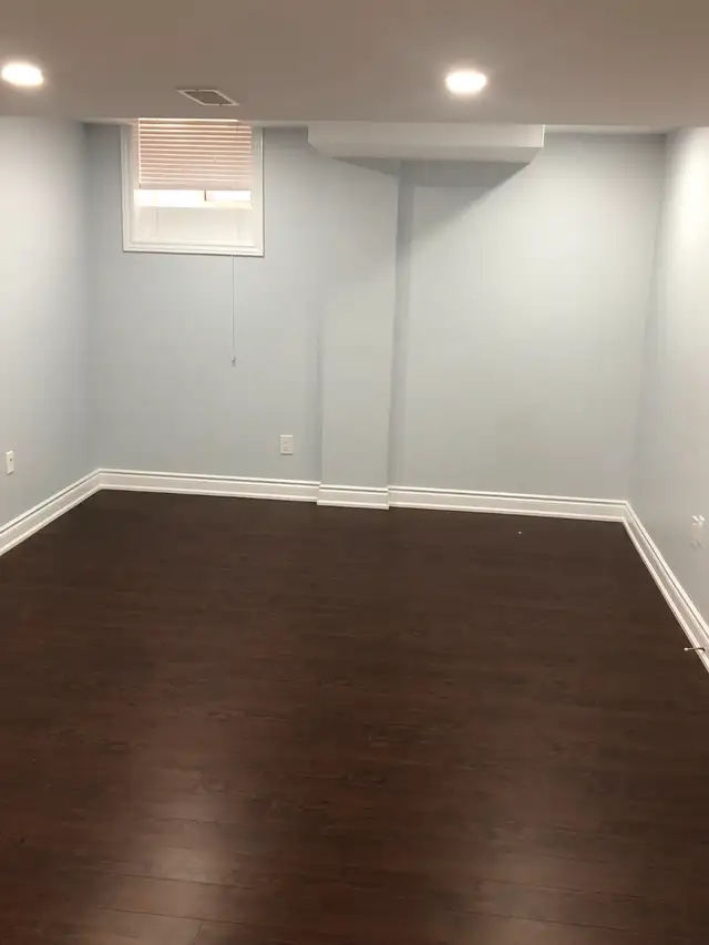 Luxurious 2-Bedroom/1-Bath Legal Basement for Rent in Brampton - Photo 2