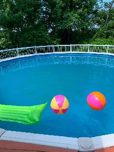 Swimming Pool - 27ft Round - Hardware and Accessories Incl.