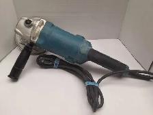 Makita GA7050 7' Angle Grinder w/Diamond Cup Wheel