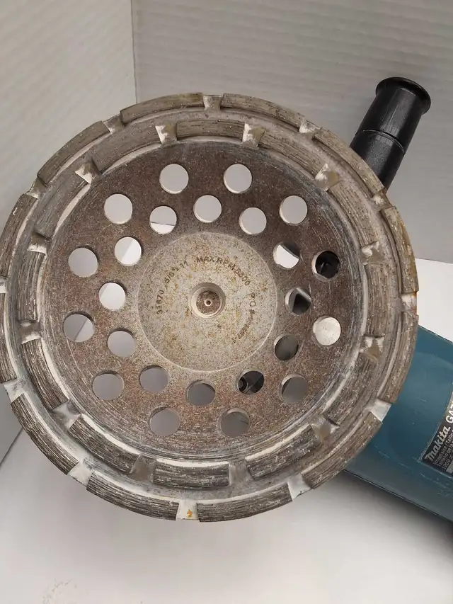 Makita GA7050 7' Angle Grinder w/Diamond Cup Wheel - Photo 3