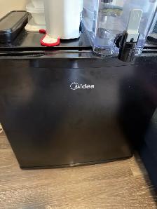 $100 - mini fridge for small room or office