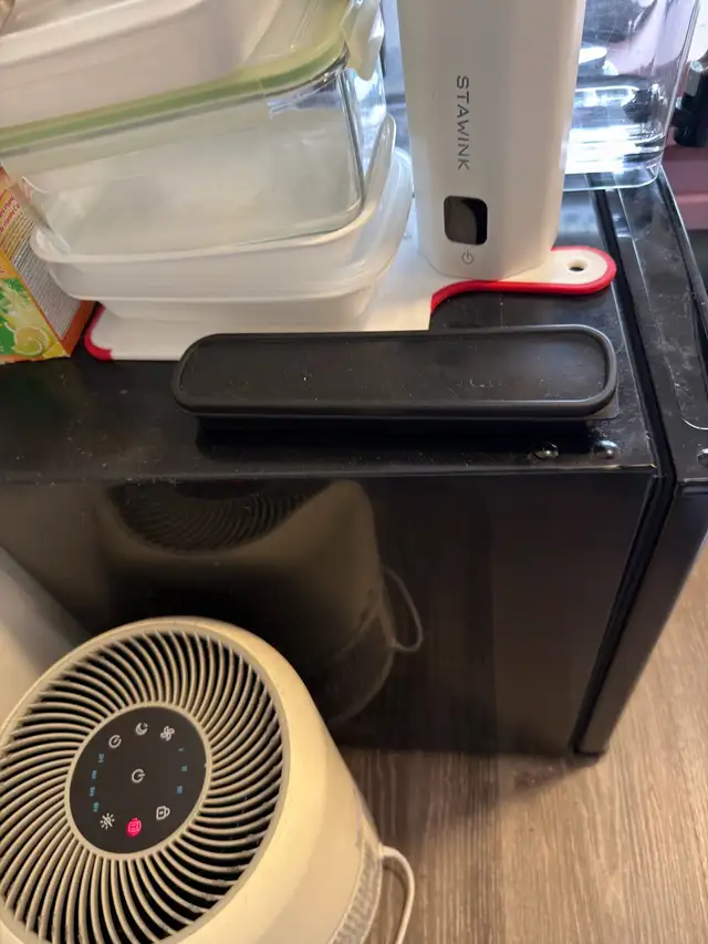 $100 - mini fridge for small room or office - Photo 2