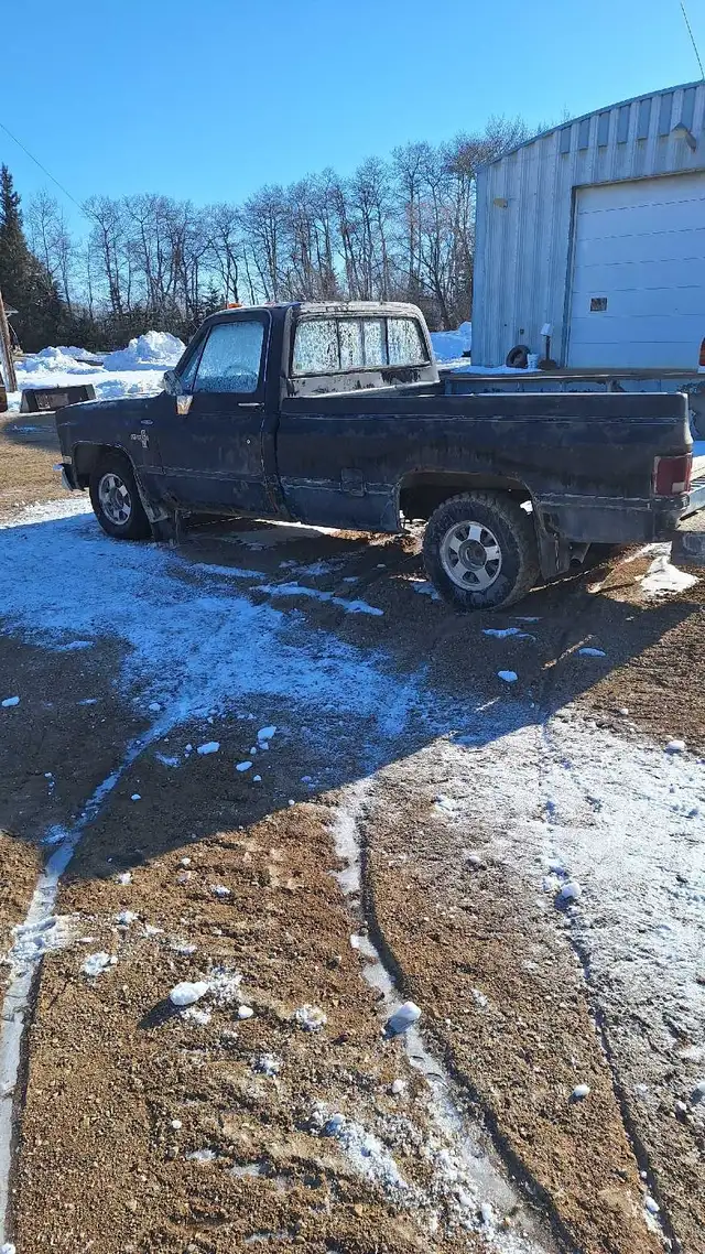 1984 Chevy $2050 - Photo 2