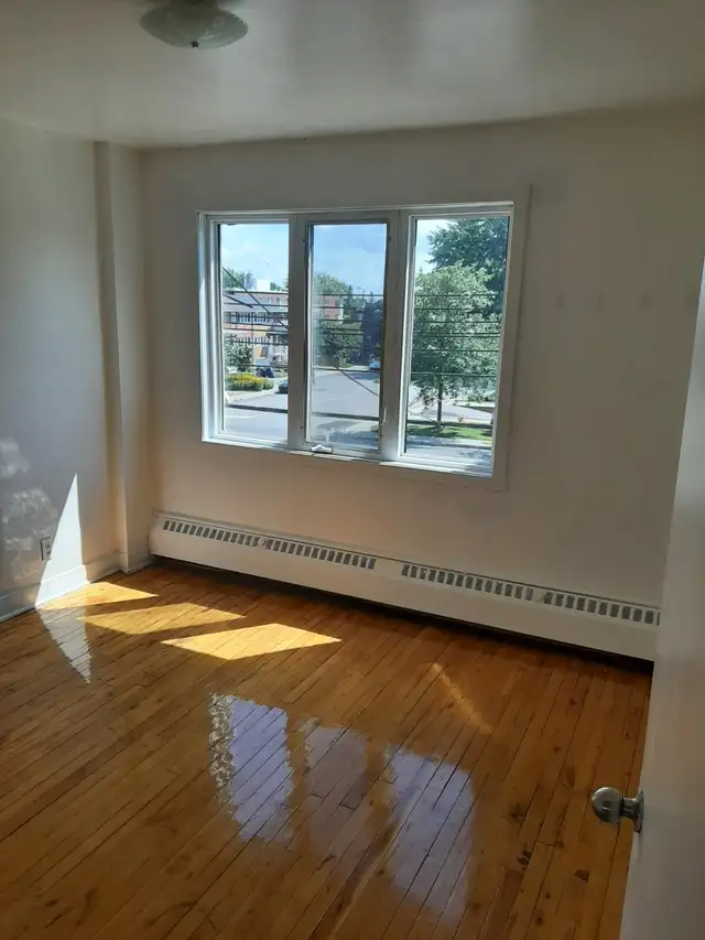 Lasalle Magnifique Grand 4 ½ disponible pour mai ou juin. - Photo 3
