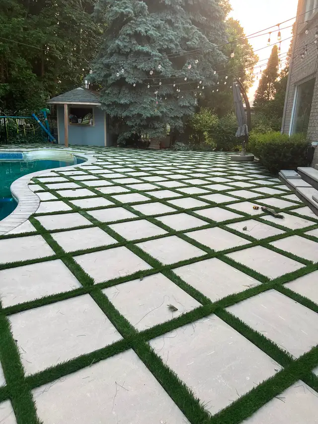 Landscaping grass cut . Sod. Mulch . Powerwash