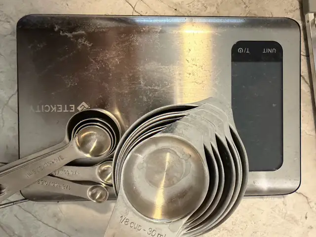 $100 - food weigh scale and measuring cups