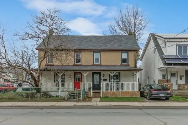 2 Bedroom Renovated Semi-Detached home for Rent – Kingston ON