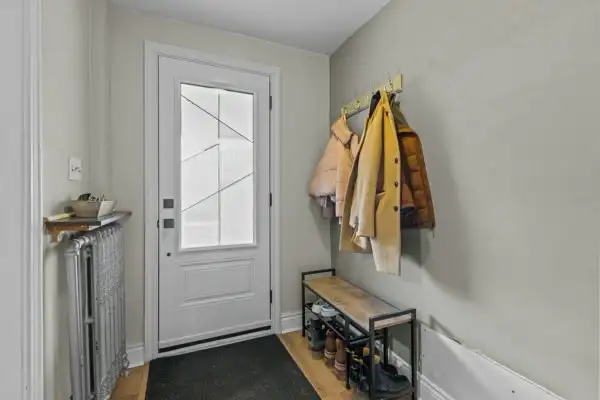 2 Bedroom Renovated Semi-Detached home for Rent – Kingston ON - Photo 3