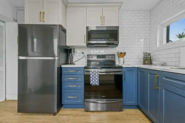 2 Bedroom Renovated Semi-Detached home for Rent – Kingston ON - Photo 10