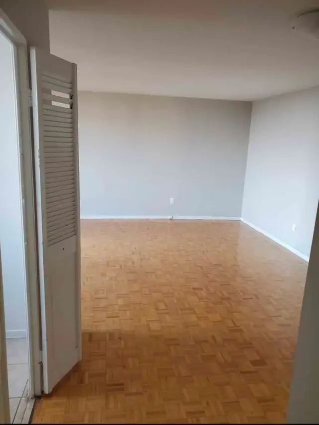1 Private Bedroom - Photo 4