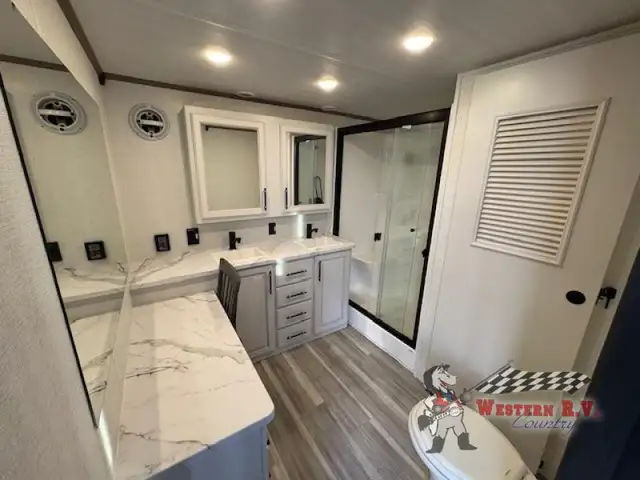 2025 Keystone RV Residence 401HBDL - Photo 18