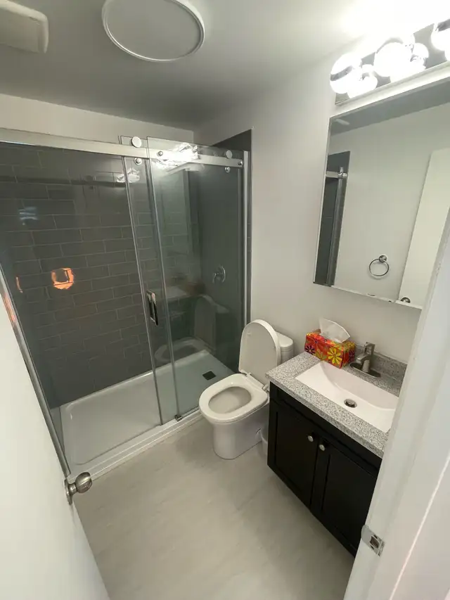 NEWLY RENOVATED BUNGALOW FOR RENT IN RIVER HEIGHTS/CRESENTWOOD - Photo 3