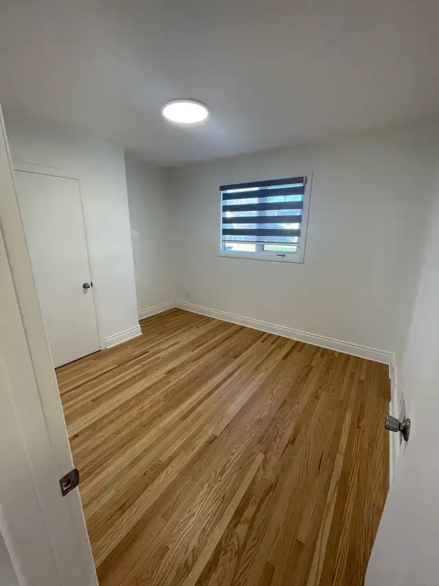 NEWLY RENOVATED BUNGALOW FOR RENT IN RIVER HEIGHTS/CRESENTWOOD - Photo 7