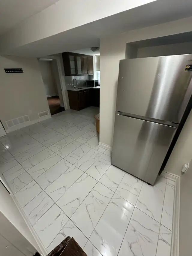 One Bedroom Legal Basement Rent Brampton - Photo 4