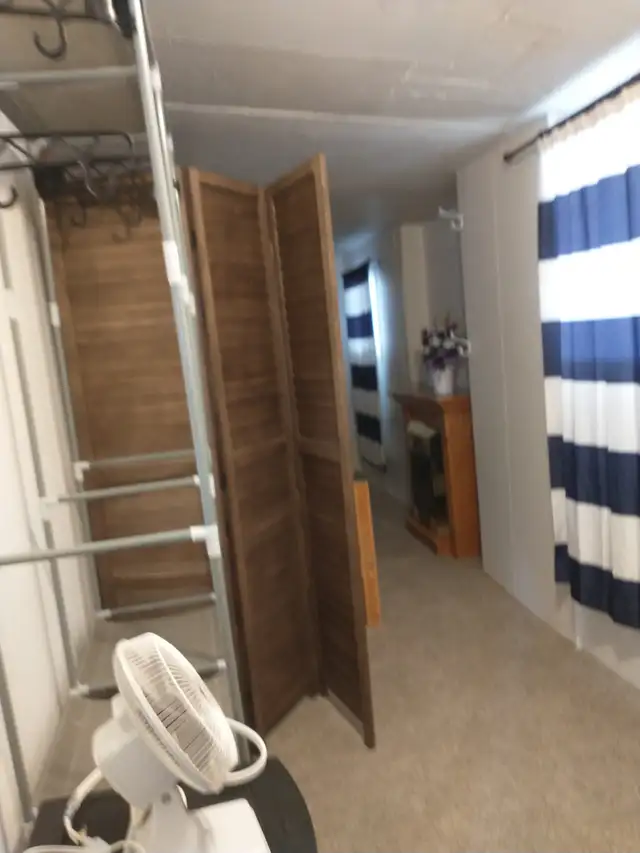 Room to Rent for NON-SMOKING Female over 40 - Photo 6