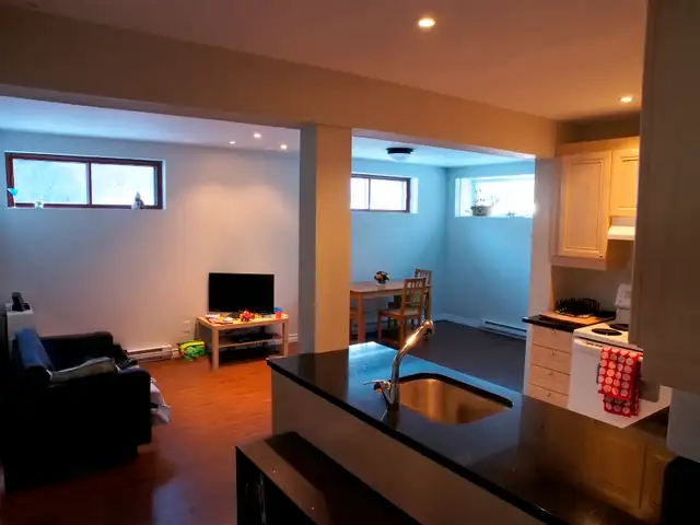 4 1/2 style CONDO à Ahuntsic, INSONORISÉ, ENSOLEILLÉ, 1er juil - Photo 4