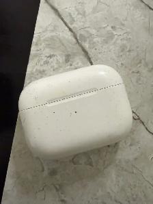 $100 - selling used AirPods Pro 2 (lightning port)