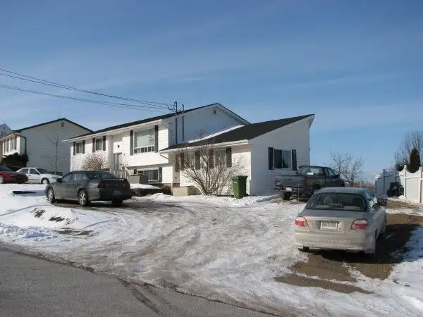 WOLFVILLE-2Bdr/1bdr Apt - Photo 2