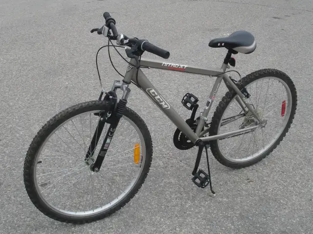 ADULT OR TEEN 26' CCM NITRO XT SERIES 21 SPEEDS WITH SUSPENSION! - Photo 2