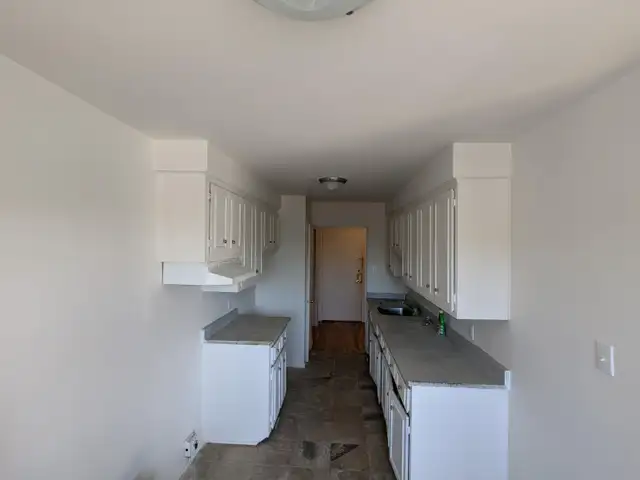 Lachine - 900 à 1075$-Studio/1Chambre - Chauffage eau chaude inc - Photo 2