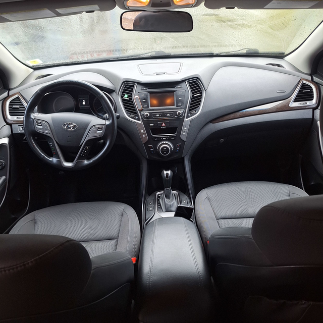 2017 Hyundai Santa Fe Sport Premium, No Accidents, Low Mileage, - Photo 9
