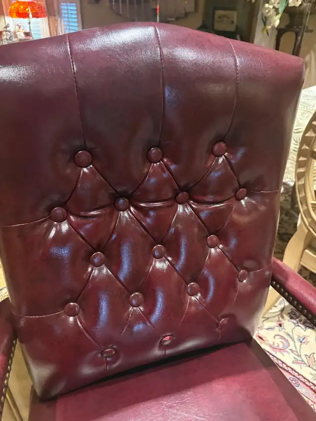 New Executive Burgundy Fox Leather Office Swivel Chair - Photo 3
