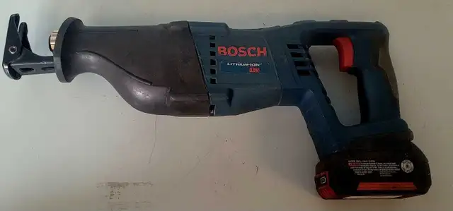 18V Bosch Reciprocating Saw CRS180 W/ Battery (29637642)