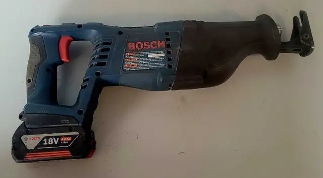 18V Bosch Reciprocating Saw CRS180 W/ Battery (29637642) - Photo 2