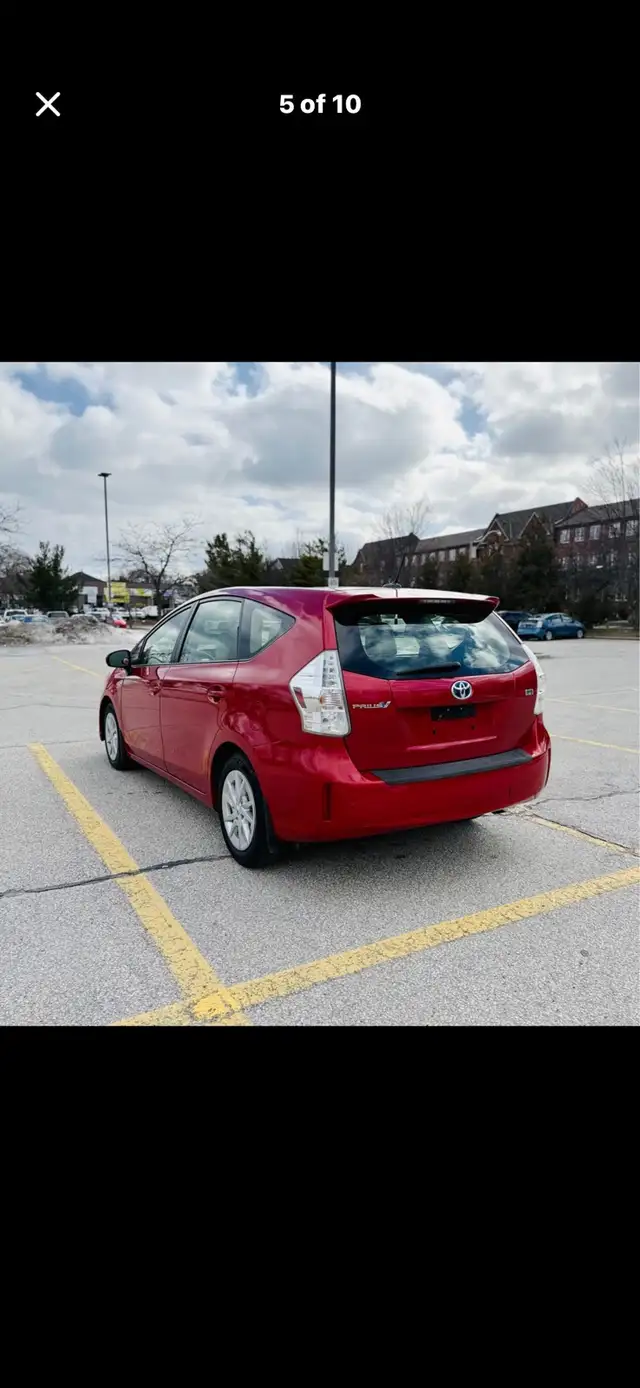 2013 Toyota prius v - Photo 2