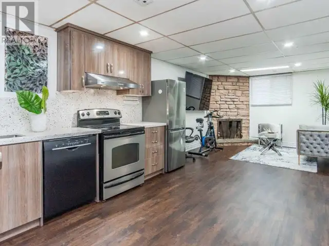 1 BEDROOM RAISED BASEMENT FOR RENT - Photo 2